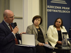 "Powiat odporny na kryzysy. Znaczenie ośrodków interwencji kryzysowej w budowaniu silnych społeczności lokalnych" - konferencja w Biurze RPO, 25 listopada 2025 r., Warszawa: 2