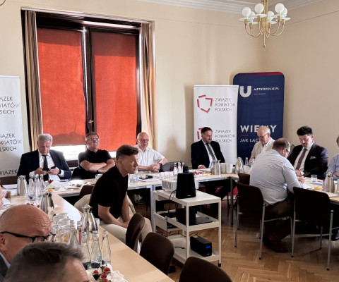Zarząd ZPP o szpitalach powiatowych, finansach samorządów i zmianach w prawie