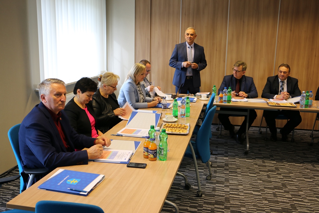 Jak odpowiednio zarządzać oświatą? Uczestnicy GWD dyskutowali w Kielcach 